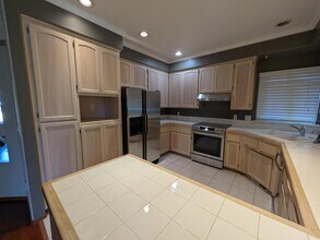 2111 Garden Valley Way in Grants Pass, OR - Building Photo - Building Photo