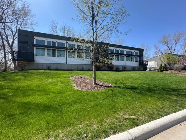 3046 Anderberg Dr in Fitchburg, WI - Building Photo - Building Photo