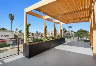 801 Pearl Street in La Jolla, CA - Foto de edificio - Building Photo