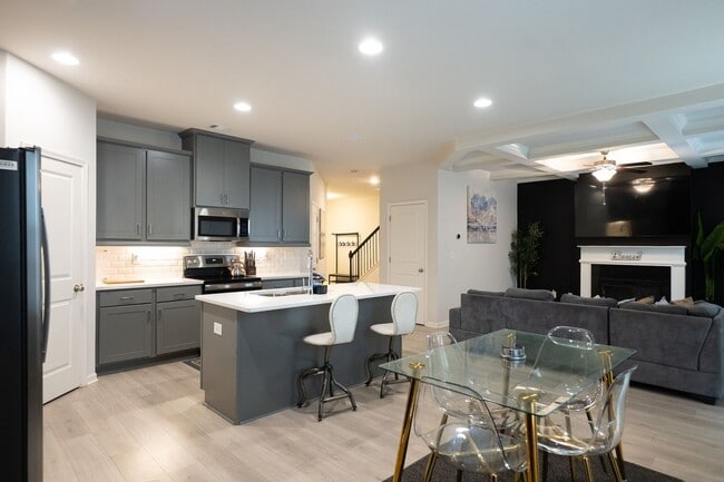 property at 2957 Cottage Ln