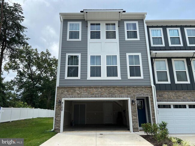 property at 4100 Bolton Ct