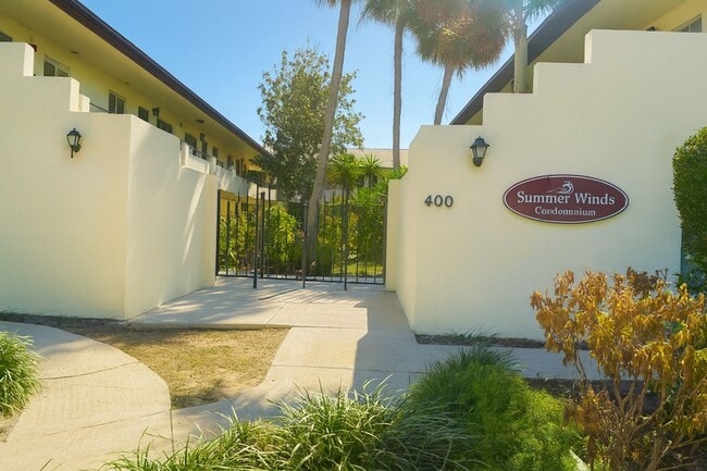 property at 400 Oakridge Blvd