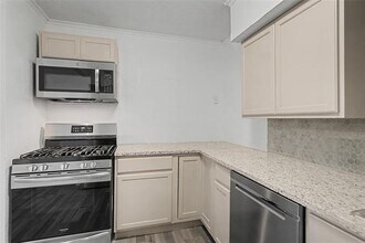 4603 Bonnie View Rd in Dallas, TX - Building Photo - Building Photo