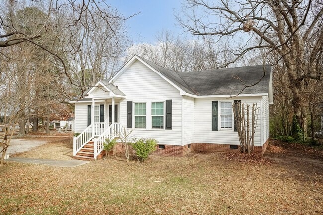 612 W Stallings St in Clayton, NC - Building Photo - Building Photo