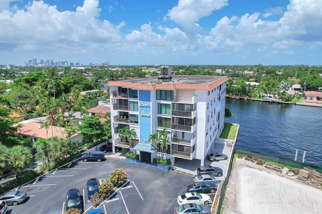 1839 Middle River Dr, Unit 100 in Fort Lauderdale, FL - Foto de edificio