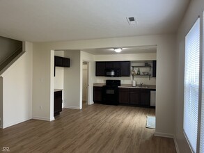 2014 Falcon Ct in Franklin, IN - Building Photo - Building Photo