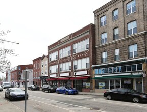 153 Bank St in New London, CT - Building Photo - Building Photo