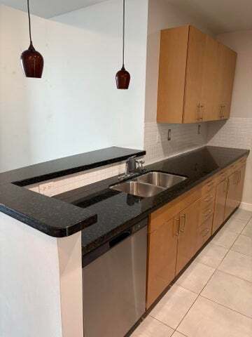 300 S Australian Ave, Unit 1504 in West Palm Beach, FL - Building Photo - Building Photo