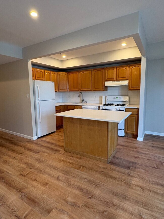 1416-1444 Outlook Ave in Bronx, NY - Building Photo - Building Photo