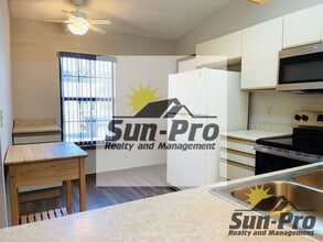 1113 Oak Forest Cir in Port Orange, FL - Building Photo - Building Photo