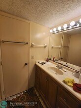 5851 NW 62nd Ave in Tamarac, FL - Building Photo - Building Photo