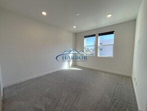 9506 Parker Ln in Gardena, CA - Building Photo - Building Photo