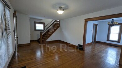 1317 W Shiawassee St in Lansing, MI - Building Photo - Building Photo