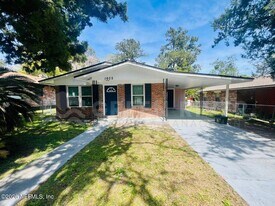 1602 Forbes St in Green Cove Springs, FL - Building Photo