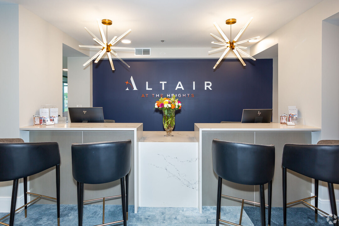 Altair at the Heights in Clayton, MO - Building Photo