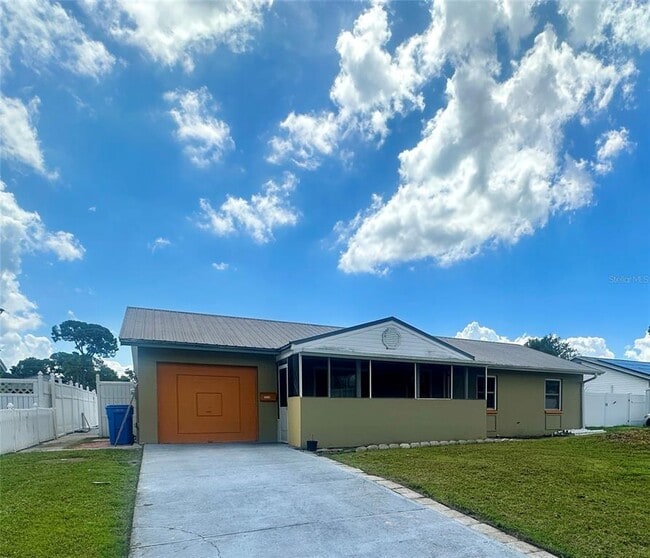7714 W Hiawatha St in Tampa, FL - Building Photo - Building Photo