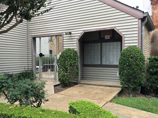 property at 2025 Augusta Dr