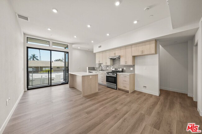 property at 1200 N Orange Grove Ave