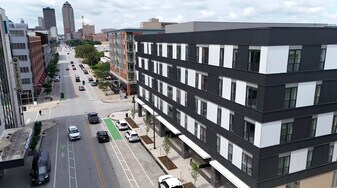 418 East Grand in Des Moines, IA - Building Photo