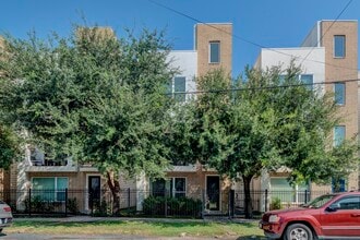 1220 Summer St in Houston, TX - Building Photo - Building Photo