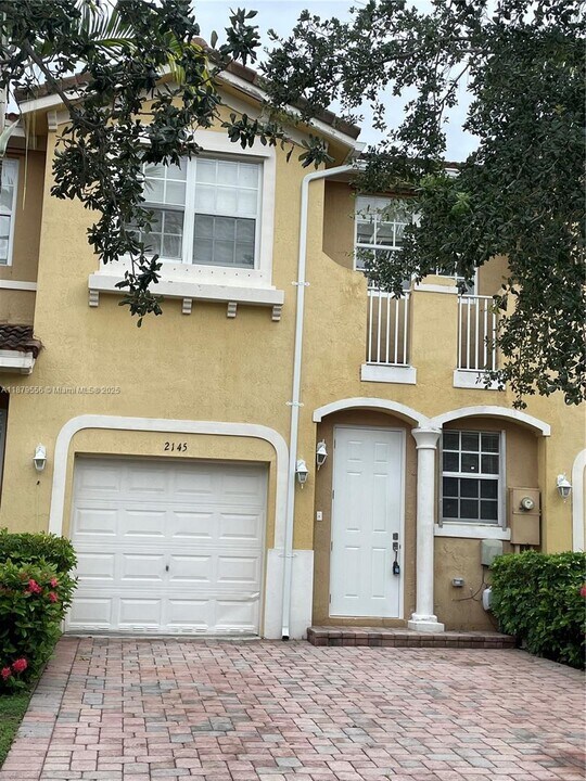 2145 NE 7th St in Homestead, FL - Building Photo