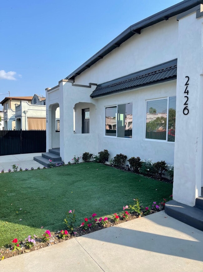 2428 Houston St, Unit 1, Unit 1