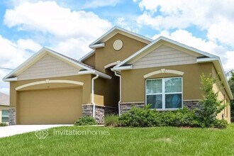 5186 Deltona Blvd in Spring Hill, FL - Building Photo - Building Photo