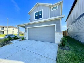16103 Kingfield Haven Dr in Houston, TX - Building Photo - Building Photo