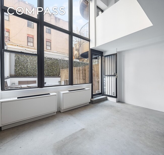 65 Cooper Sq in New York, NY - Building Photo - Building Photo