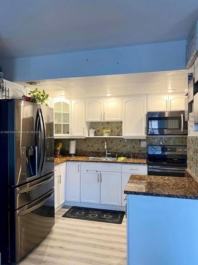 property at 4154 W 10th Ln