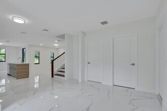406 Bella Sol Way in West Palm Beach, FL - Building Photo - Building Photo