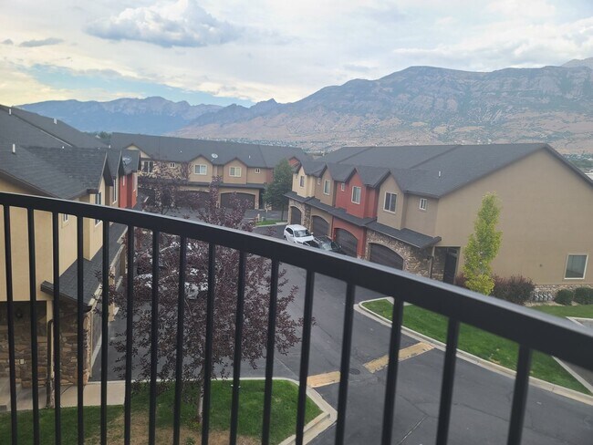 308 S 740 W in Pleasant Grove, UT - Foto de edificio - Building Photo