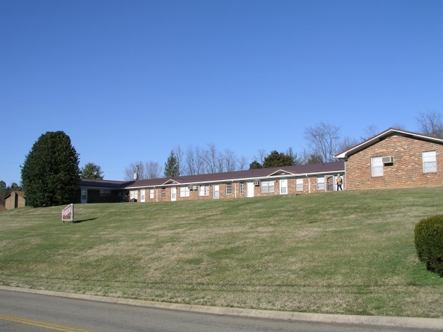 Savannah Terrace Apartments in Johnson City, TN - Building Photo