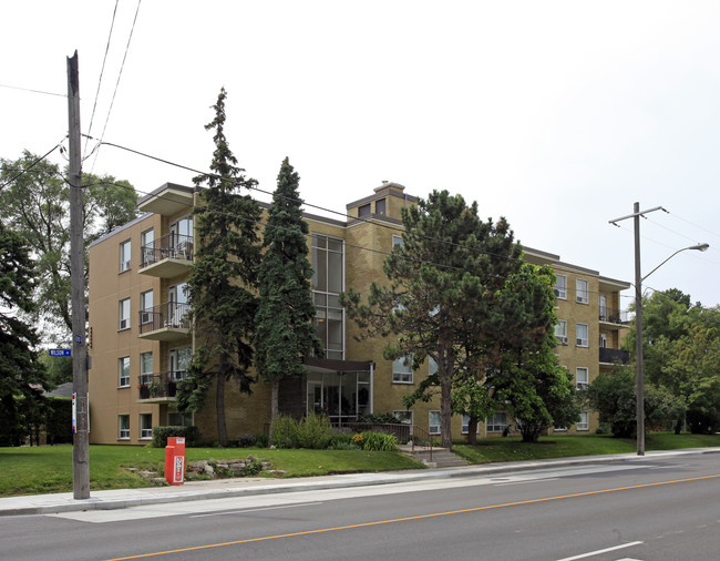 219 Wilson Ave in Toronto, ON - Building Photo - Primary Photo