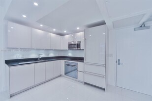 1010 Brickell Ave, Unit #3107 in Miami, FL - Building Photo