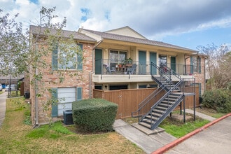 Whisper Wood Townhomes in Houston, TX - Building Photo - Building Photo