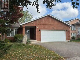 8189 Harvest Crescent in Niagara Falls, ON - Building Photo