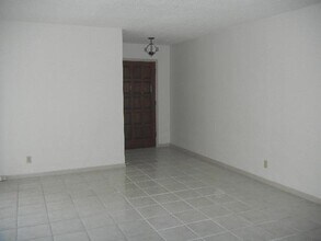 100 Royal Way Dr in Del Rio, TX - Building Photo - Building Photo