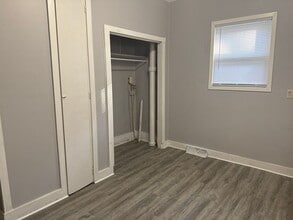 2016 E Capitol Ave in Springfield, IL - Building Photo - Building Photo