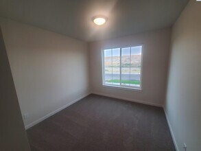 2851 Savannah in Richland, WA - Building Photo - Building Photo
