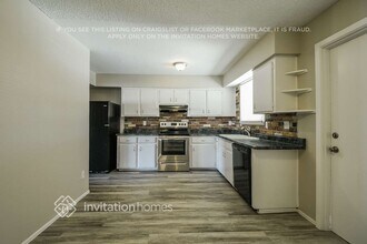 1102 W Helena Dr in Phoenix, AZ - Building Photo - Building Photo