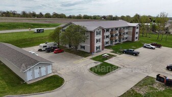 940 27th St in Clarinda, IA - Building Photo