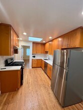 412-414 E St in Colma, CA - Building Photo - Building Photo