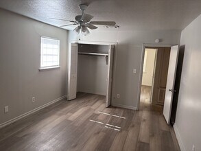 1979 Longwood Dr in Jackson, MS - Building Photo - Building Photo
