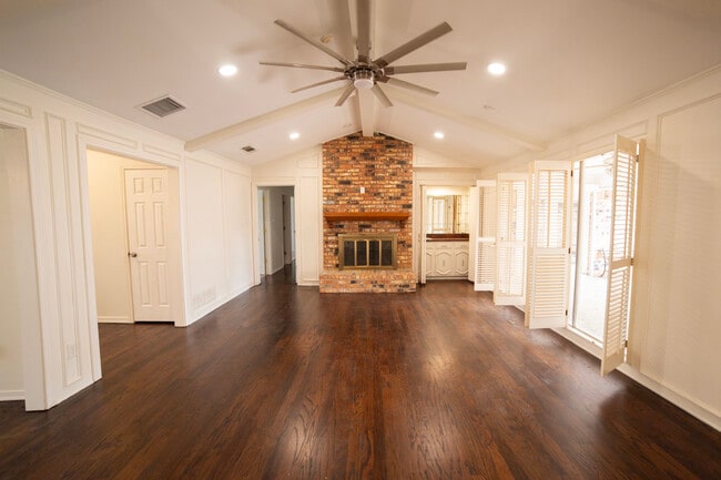 6005 Canyon Springs Rd in Dallas, TX - Building Photo - Building Photo