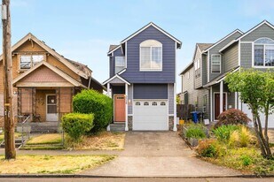 3328 NE 74th Ave in Portland, OR - Building Photo
