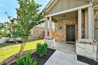6820 Llano Stage Trl in The Hills, TX - Building Photo - Building Photo