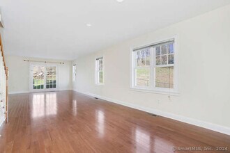2 Sherman Ave in Greenwich, CT - Building Photo - Building Photo