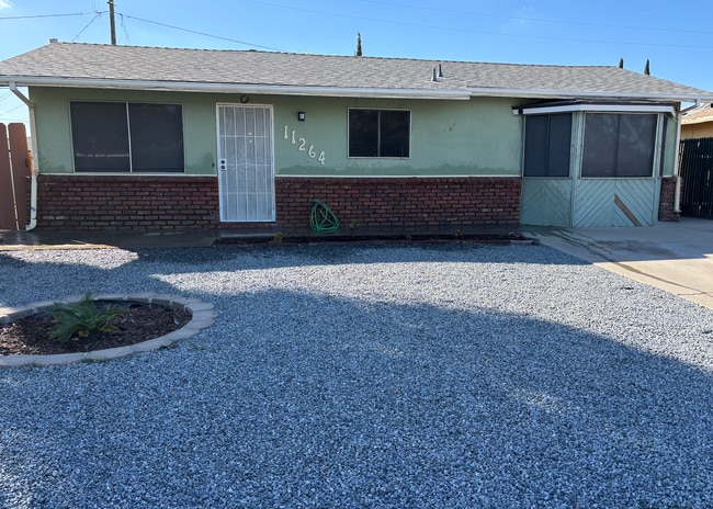 11264 Dan Dr in Armona, CA - Building Photo - Building Photo