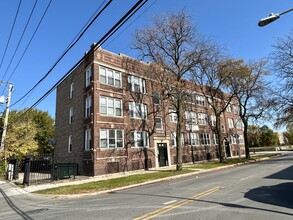 816-822 E Marquette Rd in Chicago, IL - Building Photo - Building Photo